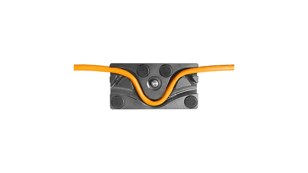 Tether Tools TetherBlock plate for cable blocking with 1/4 “and 3/8” attachment Novità
