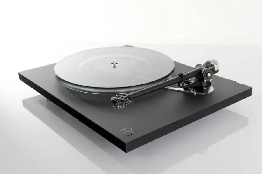 REGA Planar 6 Giradischi con piatto in vetro 12mm, braccio RB330 cavo REGA e motore 24V Economico