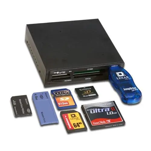 Miglior Prezzo Lettore 35 in 1 USB 2.0 da 3,5